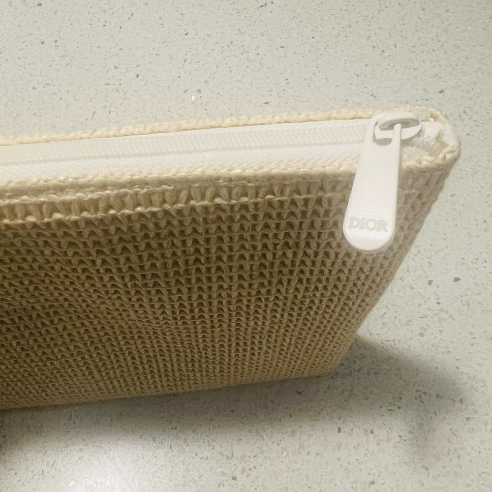 DIOR RAFFIA COSMETIC POUCH - Picture 4 of 5